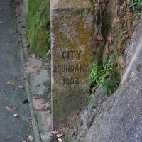 Victoria_City_boundary_stone.JPG